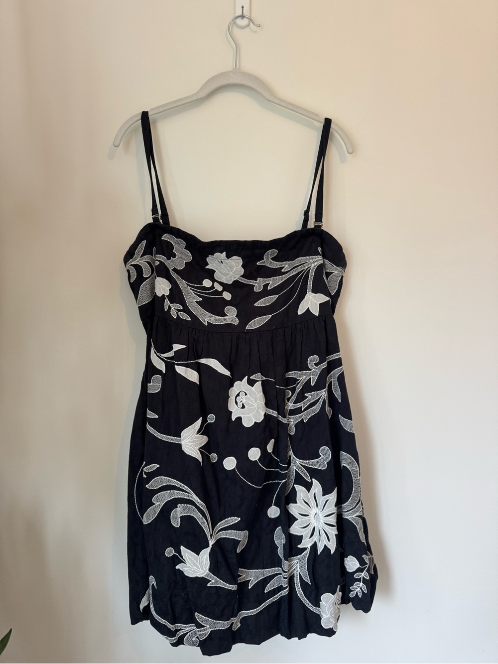 Anthropology Floral Embroidered Spaghetti Strap Dress with bow back size XL